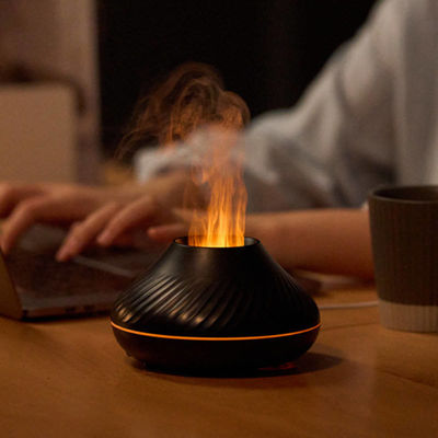 Bon prix Diffuseur d'huile parfumée à vendre à chaud USB Air Parfum Humidificateur d'arôme Diffuseur d'huile essentielle Diffuseur avec 7 lumières colorées pour la maison en ligne