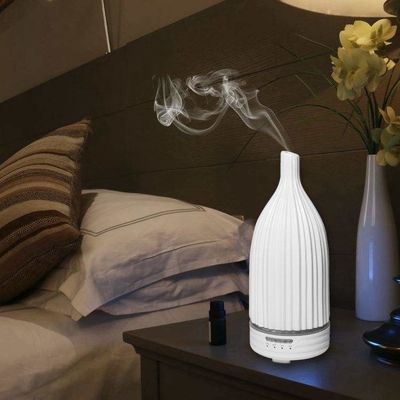 Bon prix Vente à chaud 120 ml Diffuseur d'huile silencieux élégante pour la maison Diffuseur d'arôme en céramique Diffuseur de parfum parfumé Diffuseur d'arôme en céramique à ultrasons en ligne