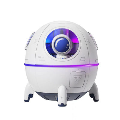 Bon prix Vente en gros d'humidificateurs de capsules spatiales de design mignon USB rechargeable Mini Portable Humidificateur d'air à ultrasons avec lumière LED en ligne